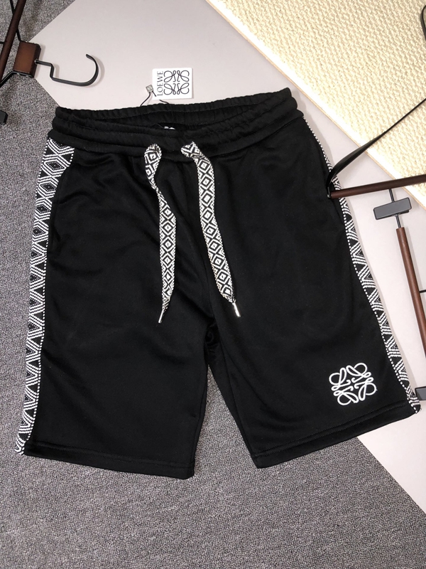 ブランドハーフパンツ正面デザイン